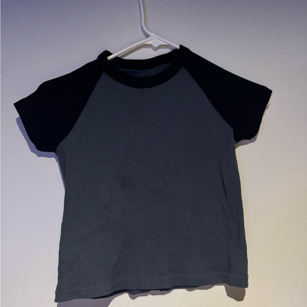 Short Sleeve Raglan Tee in Navy